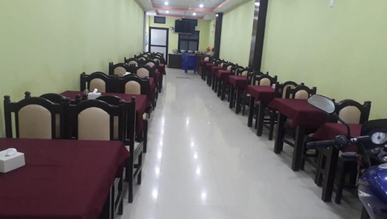 Buddha Palace Restaurant By Wb Inn Rummindei Kültér fotó
